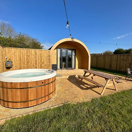Hotel Lois' Pod With Hot Tub, Near Airport Bristol Exterior foto